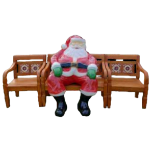 Papai Noel Sentado no Banco